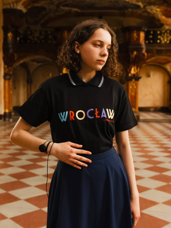 Koszulka czarna z kolorowym napisem Wrocław BASIC krótki rękaw (UNISEX)